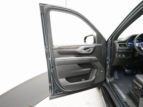 Used 2022 Chevrolet Suburban LT image 29