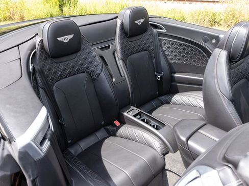 Used 2021 Bentley Continental GT image 43