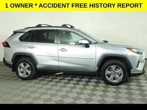 Used 2024 Toyota RAV4 XLE AWD/4WD image 2