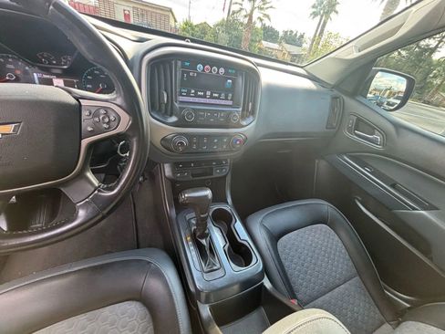 Used 2017 Chevrolet Colorado Z71 image 14