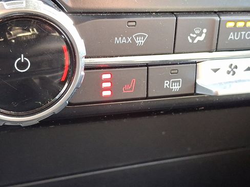 Certified 2022 Ford F150 XLT w/ Equipment Group 302A High image 28