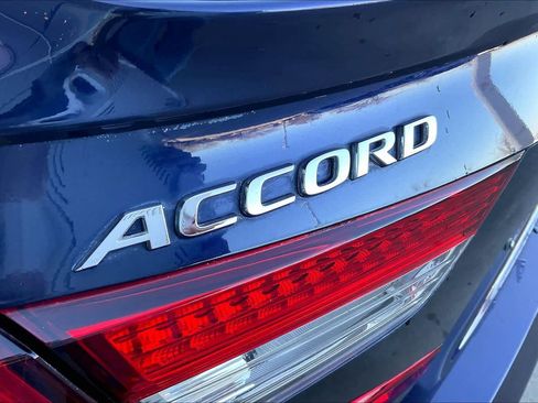 Used 2020 Honda Accord Touring image 29