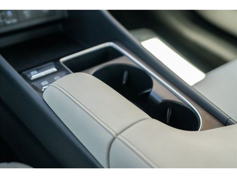 Used 2025 Hyundai Sonata SEL FWD image 28