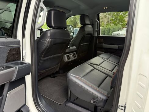 Used 2025 Ford F350 Lariat AWD/4WD image 31