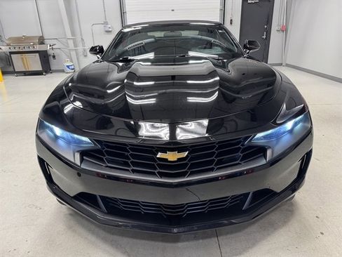Used 2020 Chevrolet Camaro LT image 2
