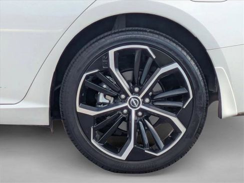 Used 2023 Nissan Altima 2.5 SR w/ SR Premium Package image 25