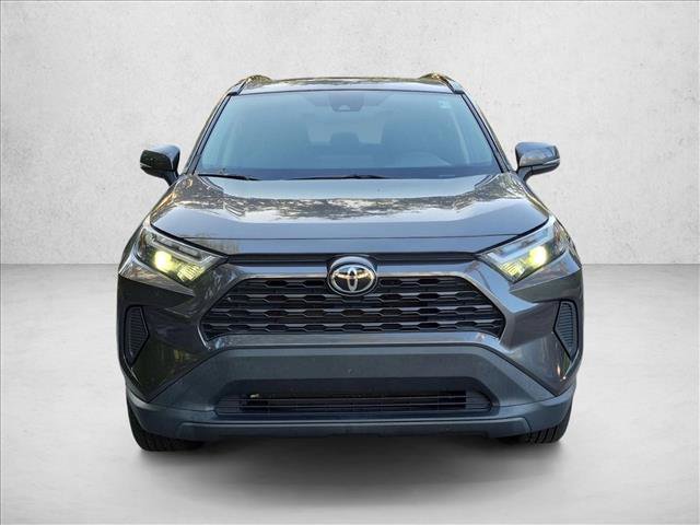 Used 2022 Toyota RAV4 XLE w/ Convenience Package FWD image 2