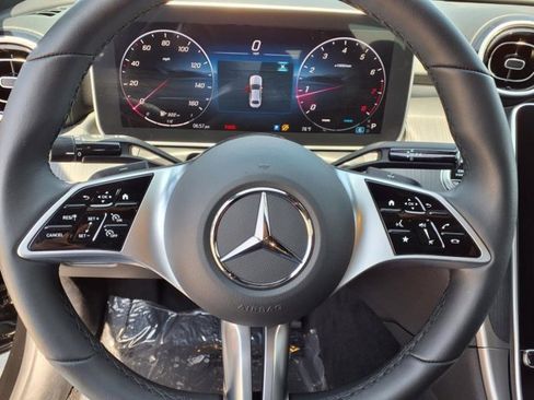 Used 2025 Mercedes-Benz C 300 4MATIC Sedan image 9