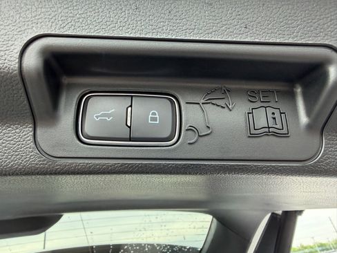 Used 2024 Ford Explorer XLT w/ Equipment Group 202A RWD image 13
