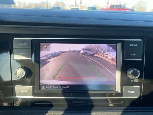 Used 2024 Volkswagen Jetta SE image 20