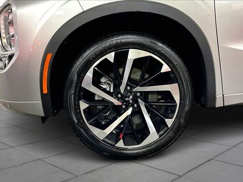 Used 2022 Mitsubishi Outlander SEL image 10