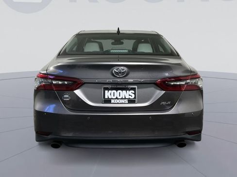 Used 2023 Toyota Camry XLE w/ Navigation Package image 5