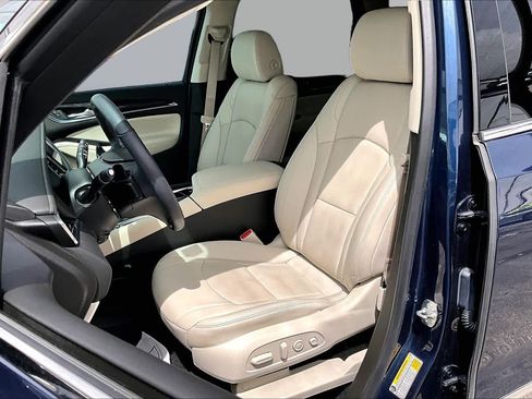 Used 2024 Buick Enclave Premium AWD/4WD image 8