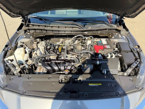 Used 2024 Nissan Altima 2.5 SV FWD image 74