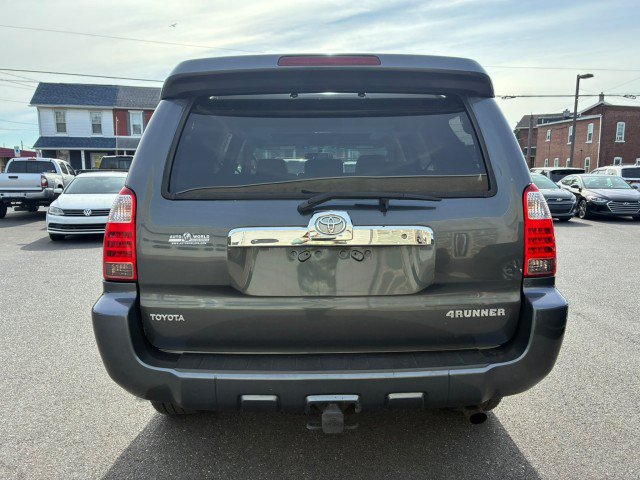 Used 2007 Toyota 4Runner SR5 AWD/4WD image 24