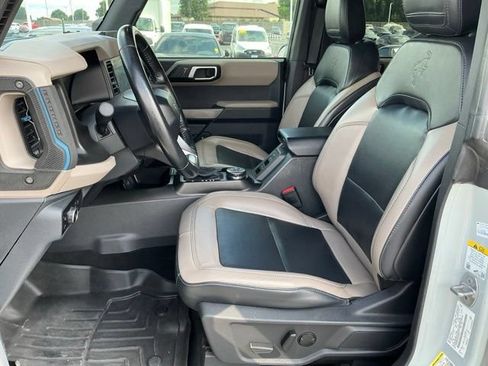 Used 2023 Ford Bronco Wildtrak AWD/4WD image 15