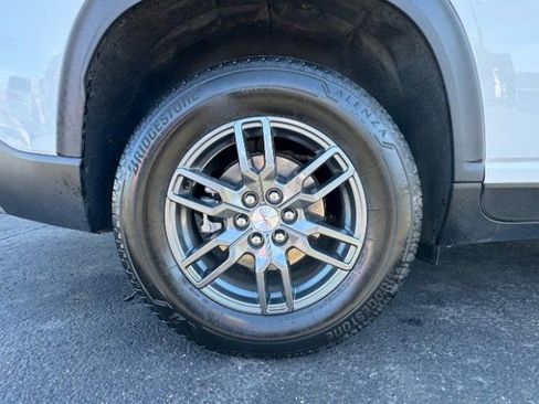 Used 2025 GMC Acadia Elevation AWD/4WD image 36