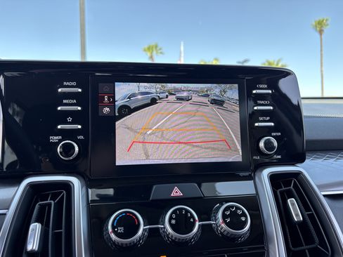 Certified 2023 Kia Sorento LX FWD image 20