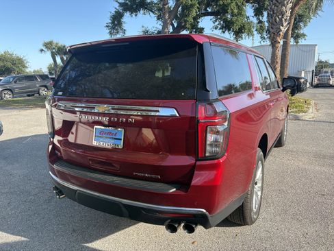 Used 2024 Chevrolet Suburban Premier image 7