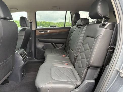 Used 2025 Volkswagen Atlas SE AWD/4WD image 56