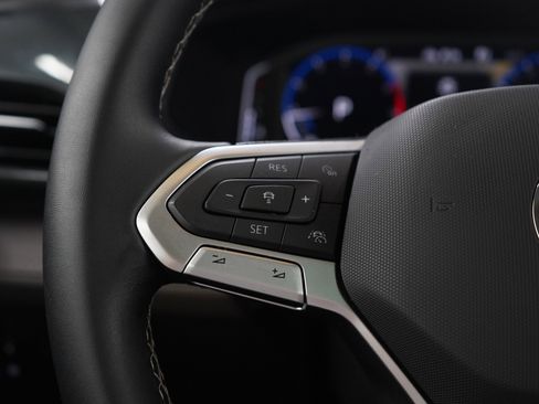 Used 2022 Volkswagen Taos SEL image 27