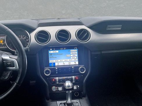 Used 2018 Ford Mustang Premium image 6