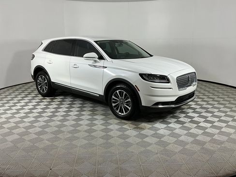 Used 2023 Lincoln Nautilus Standard image 5