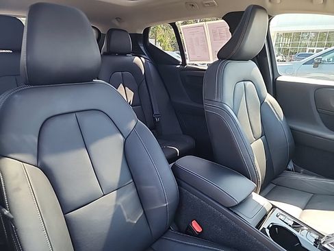 Certified 2026 Volvo XC40 B5 Plus AWD/4WD image 21