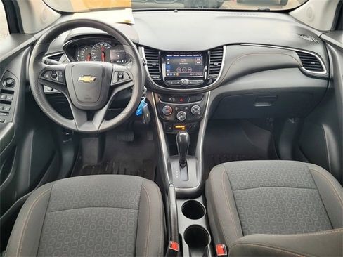 Used 2022 Chevrolet Trax LS w/ Tint and Cruise Package image 19