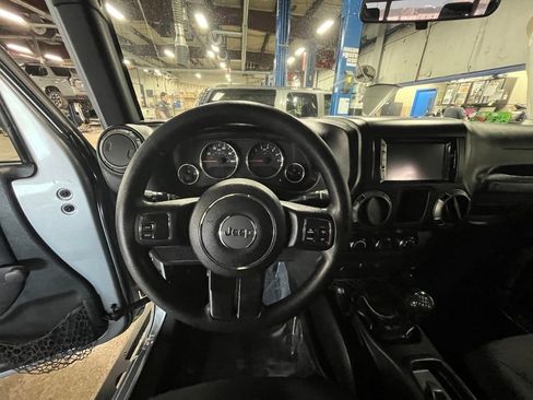 Used 2015 Jeep Wrangler Sport image 13