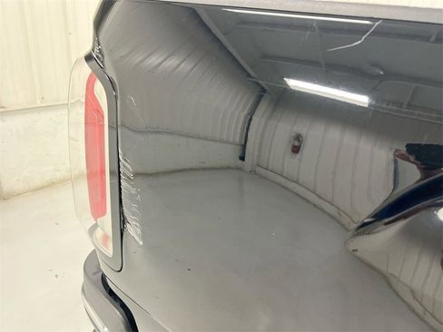 Used 2017 GMC Canyon 2WD Crew Cab w/ Convenience Package image 31