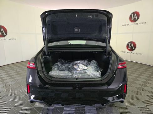 New 2026 BMW 530i xDrive w/ M Sport Package image 8