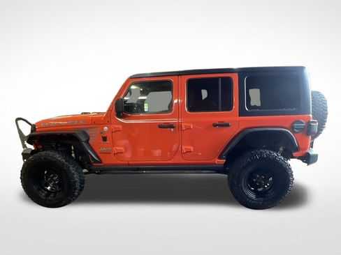 Used 2020 Jeep Wrangler Unlimited Sahara AWD/4WD image 3