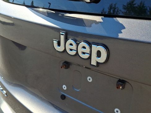 Used 2016 Jeep Renegade Sport w/ Power & Air Group AWD/4WD image 28