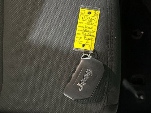 Used 2020 Jeep Wrangler Unlimited Sahara w/ Uconnect 4C Nav & Sound Group image 37