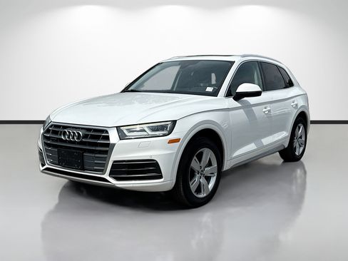 Used 2019 Audi Q5 2.0T Premium Plus w/ Premium Plus Package AWD/4WD image 7