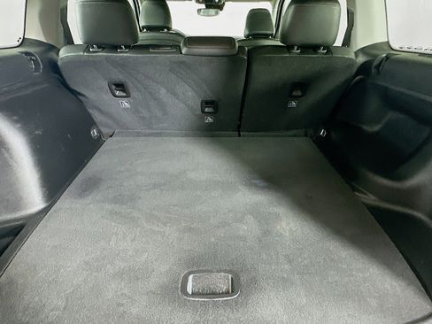 Used 2023 Jeep Grand Cherokee Limited image 29