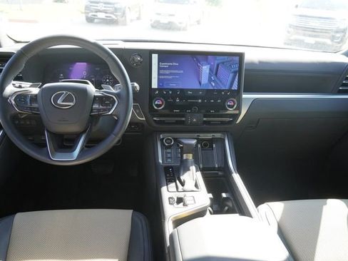 Used 2025 Lexus GX 550 AWD/4WD image 15