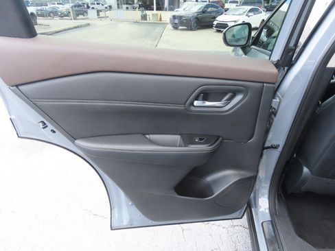 Used 2023 Nissan Rogue SL FWD image 20