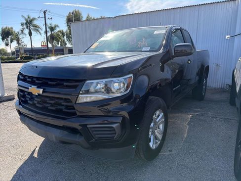 Used 2022 Chevrolet Colorado LT w/ Fleet Safety Package image 3