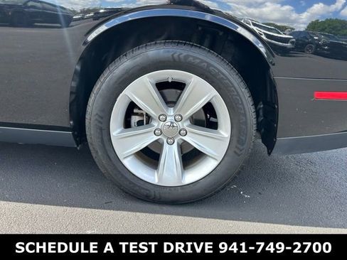 Used 2023 Dodge Challenger SXT RWD image 10
