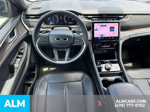 Used 2025 Jeep Grand Cherokee Limited AWD/4WD image 28
