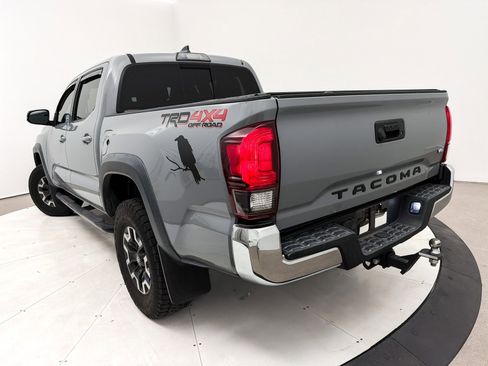 Used 2019 Toyota Tacoma TRD Off-Road image 8