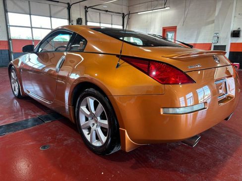 Used 2004 Nissan 350Z Touring w/ Aerodynamics Pkg image 9