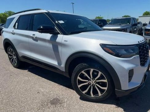 New 2026 Ford Explorer ST-Line AWD/4WD image 8