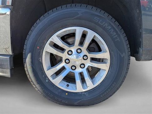 Used 2018 Chevrolet Silverado 1500 LT w/ All Star Edition image 9