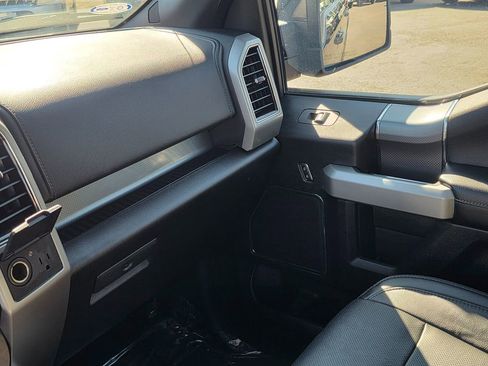 Used 2017 Ford F150 Lariat image 37