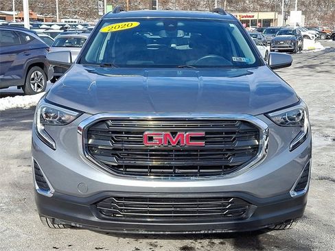 Used 2020 GMC Terrain SLE w/ Driver Convenience Package image 2