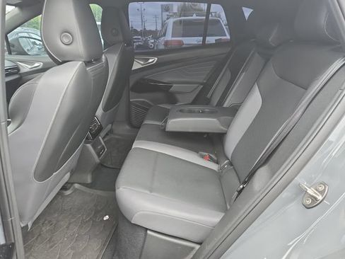 Used 2023 Volkswagen ID.4 Pro S AWD/4WD image 13