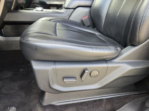 Used 2021 Ford Expedition XLT image 10